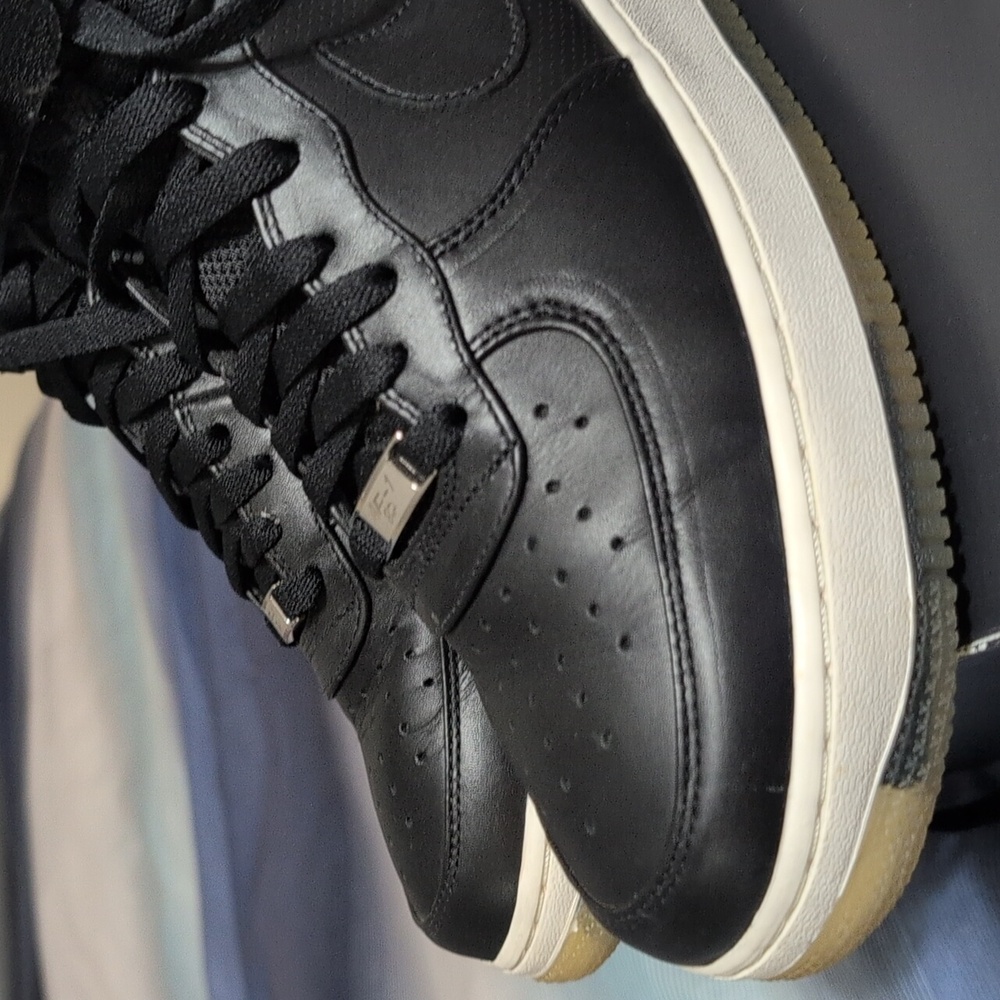 Nike Air Force 1 High Premium LE in Black and White